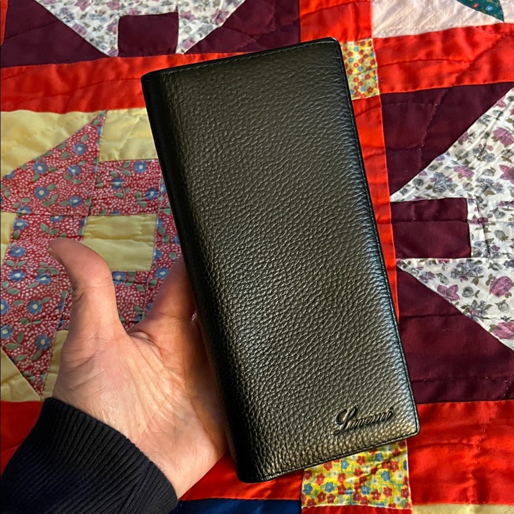 LAVEMI Genuine Black Pebbled Leather Wallet - Picture 3 of 16